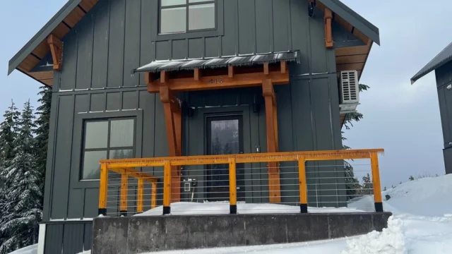 MC_Exterior2